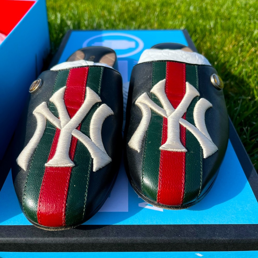 Gucci limited edition New York mules